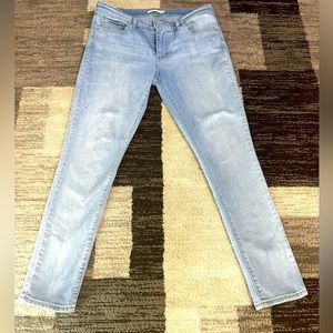 Levi 711 skinny jeans